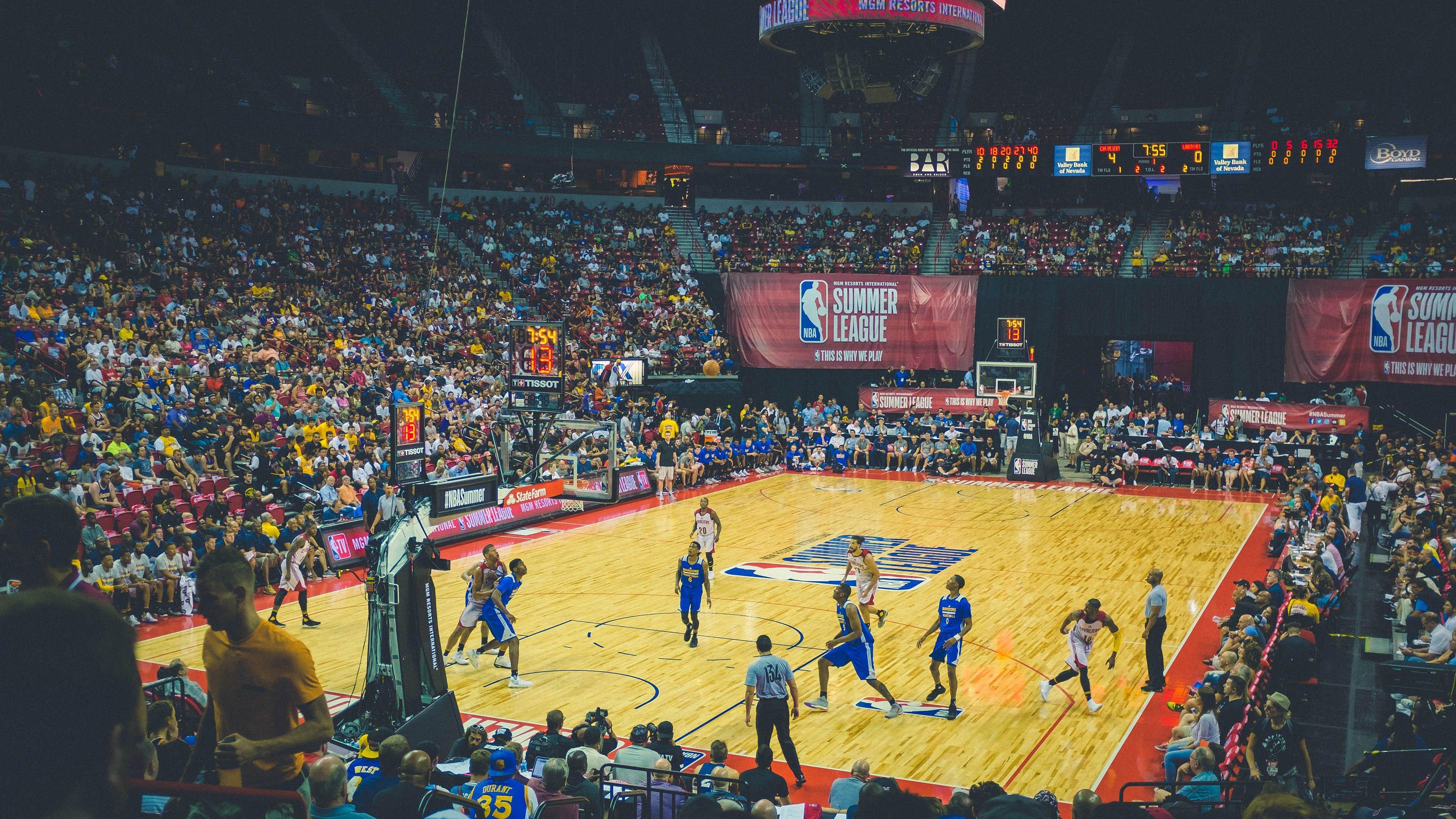 4号秀17场狂飙63记三分！黄蜂新星克努佩尔能否接班克莱？